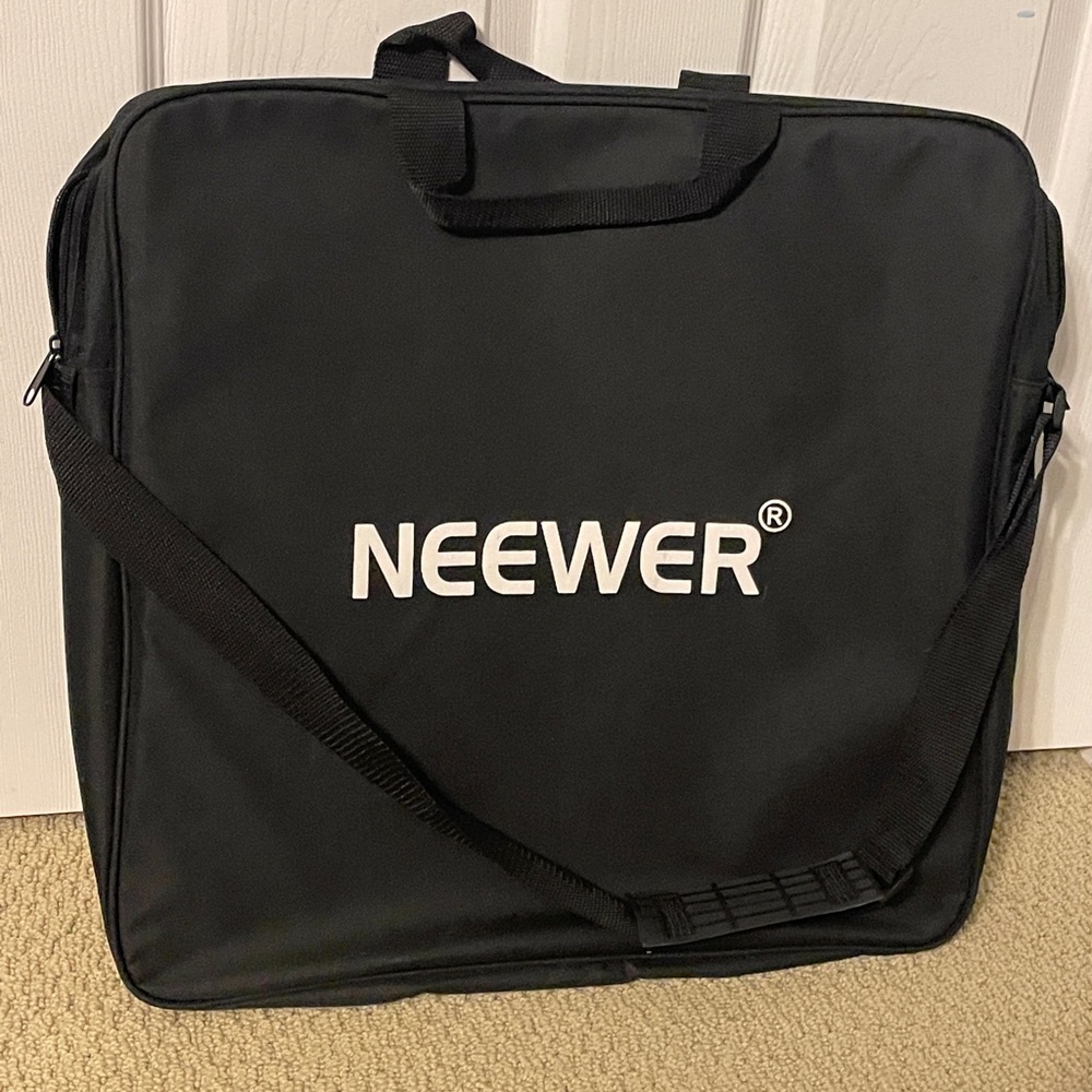 Neewer String Light Carrying Case - image 1